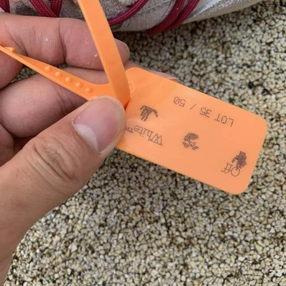 Nike Dunk Low x Off-White Lot 35 Sneakers - Picture 5 of 11